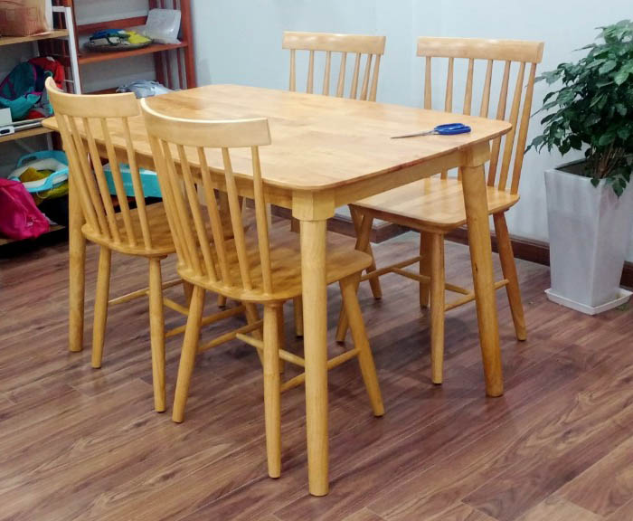 Bộ bàn ăn 4 ghế gỗ cao su ADK-GMT01
